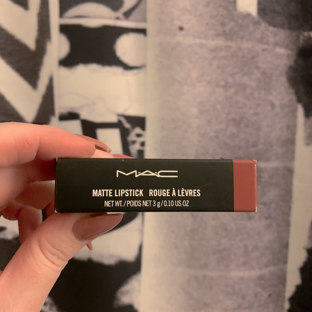 MAC cosmetics Velvet Teddy lipstick